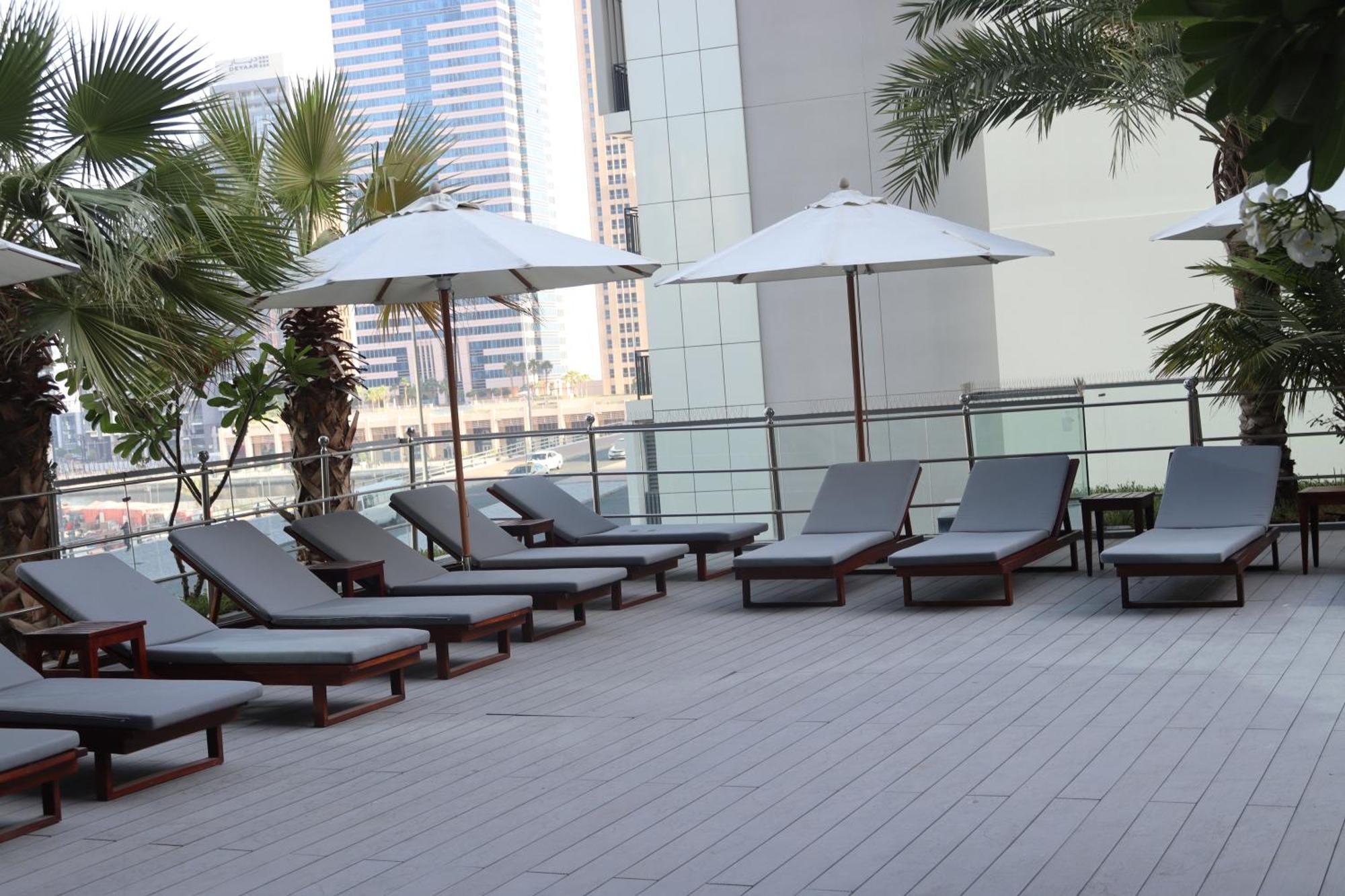 Park Regis Business Bay Hotel Dubai Bagian luar foto
