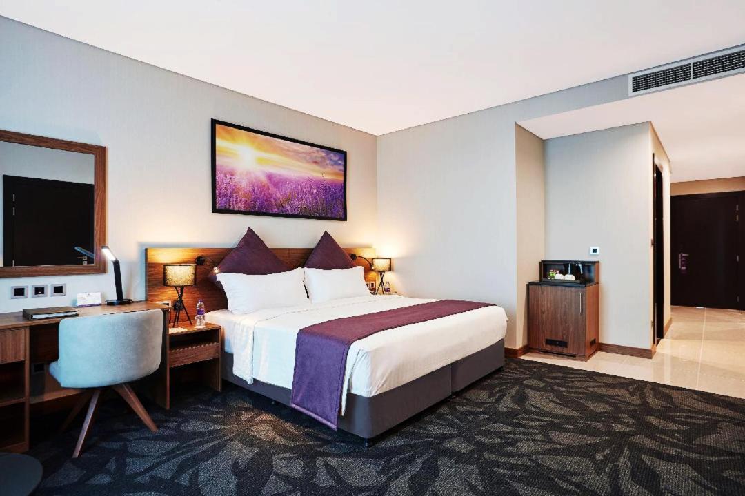 Park Regis Business Bay Hotel Dubai Bagian luar foto