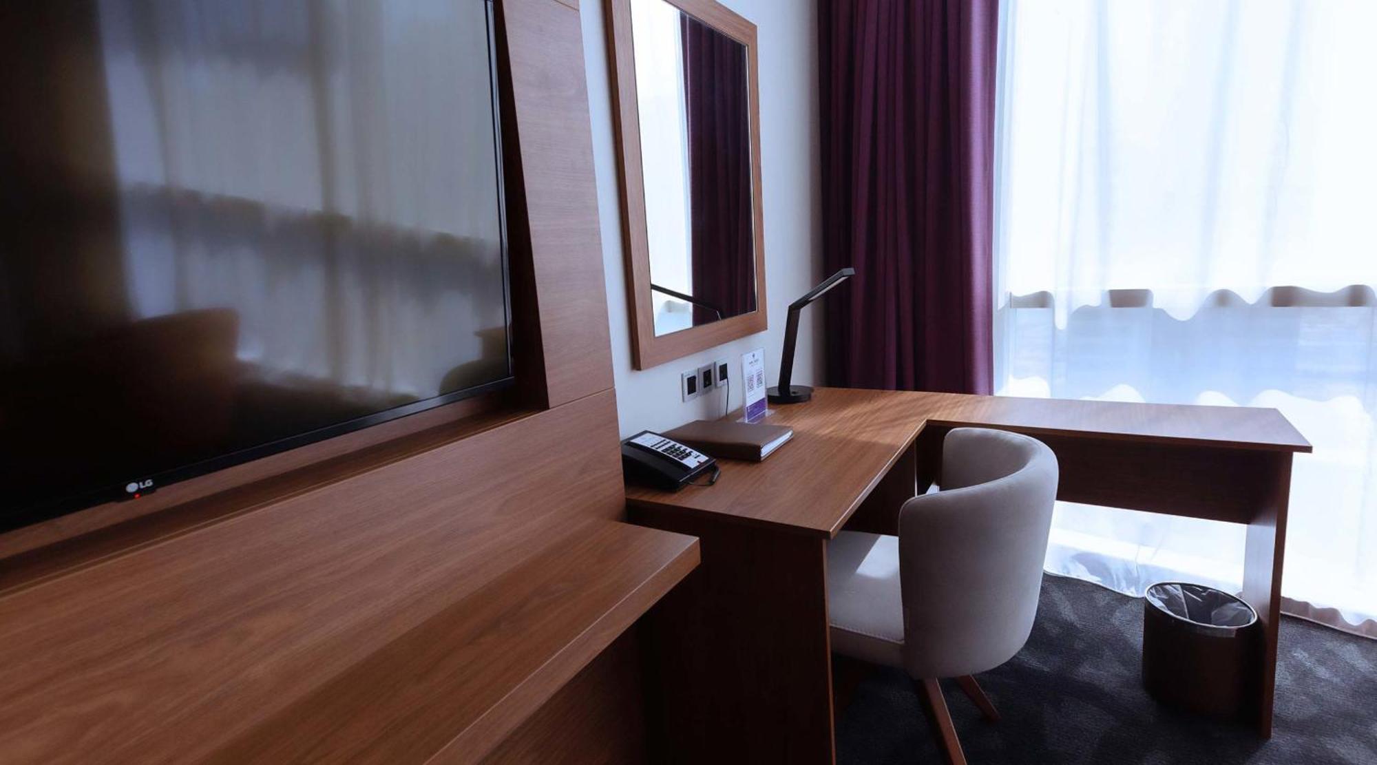 Park Regis Business Bay Hotel Dubai Bagian luar foto