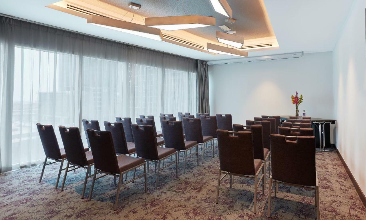 Park Regis Business Bay Hotel Dubai Bagian luar foto